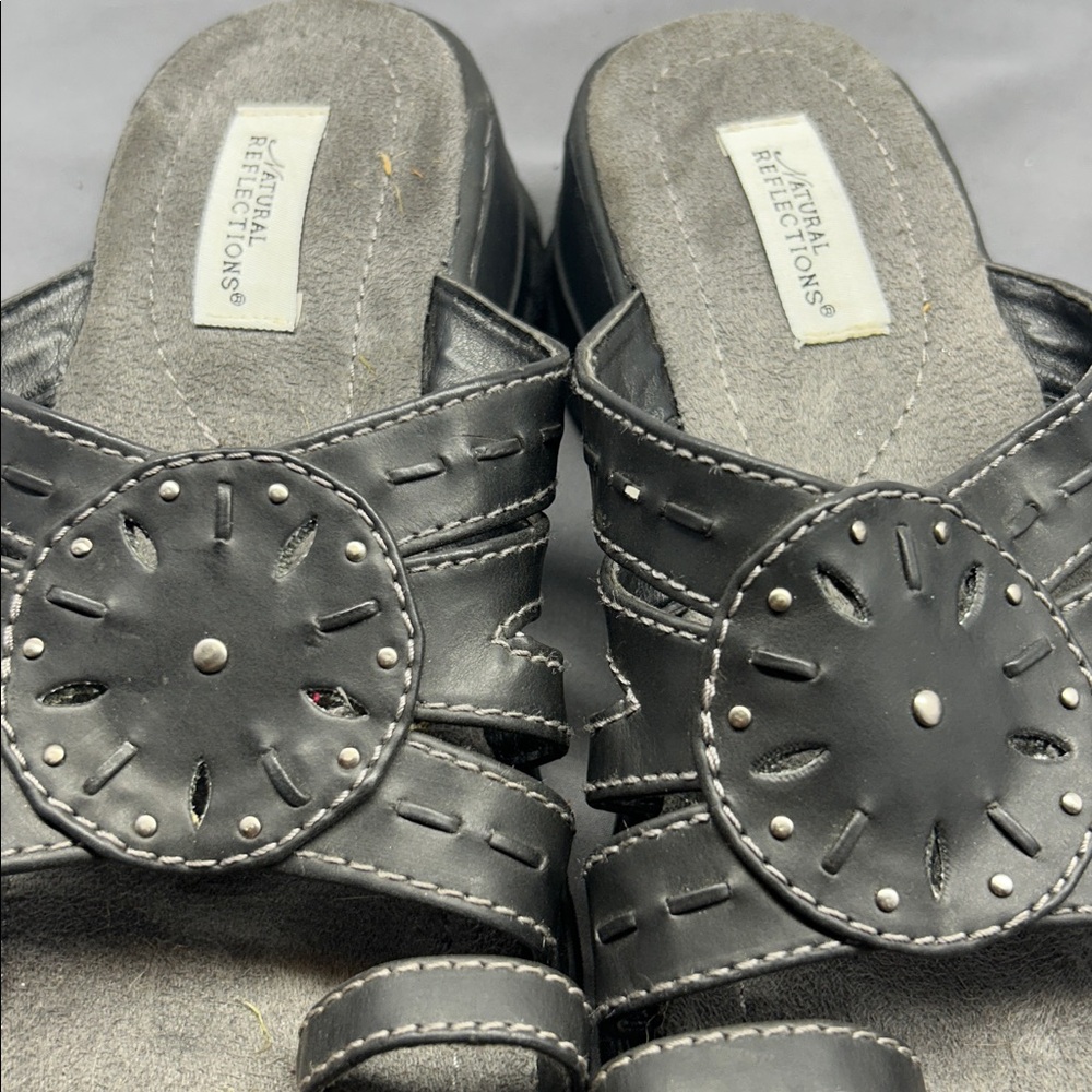 Natural Reflections Women's Brown Slide Sandals. โ Size 9. NWOT